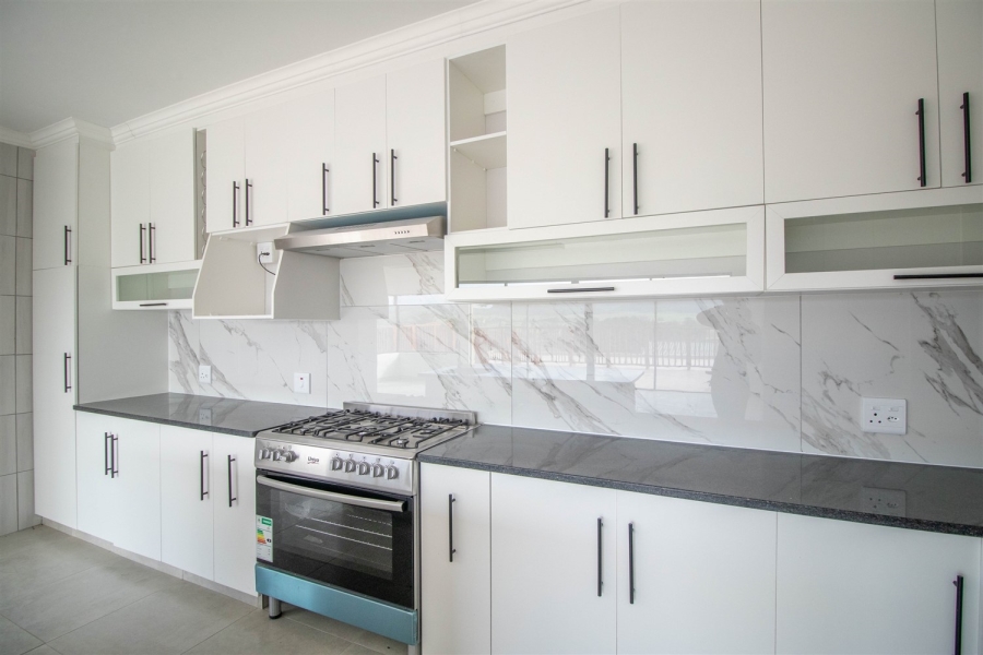 3 Bedroom Property for Sale in Fraaiuitsig Western Cape